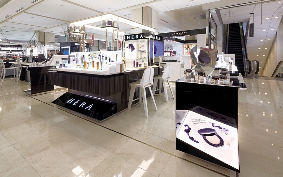 HERA at Sogong Lotte Department Store 헤라 롯데백화점 소공동점 image1-2