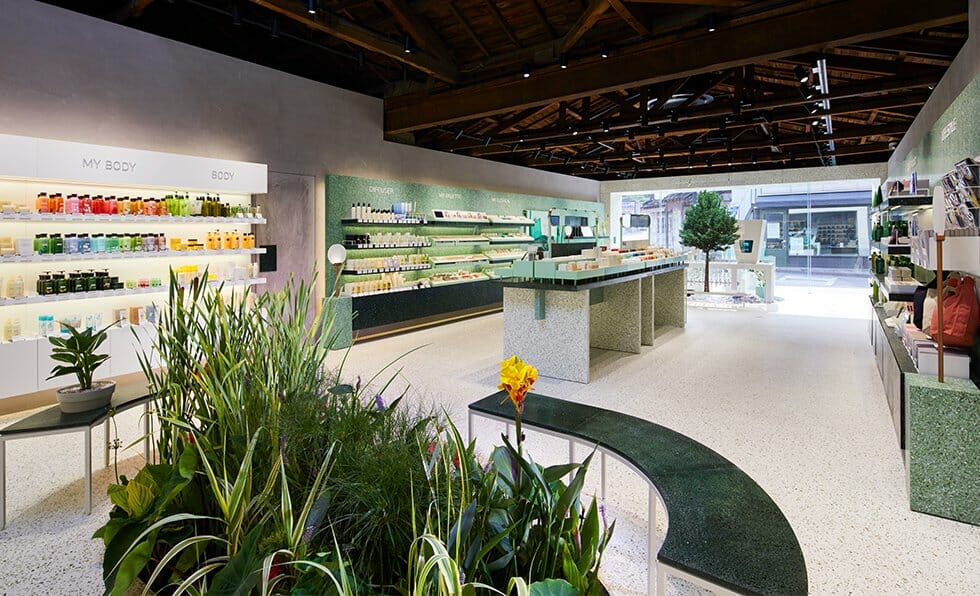Innisfree Upcycling Store Open in Sogyeok Dong 이니스프리 소격동 공병공간 스토어 1-4-1