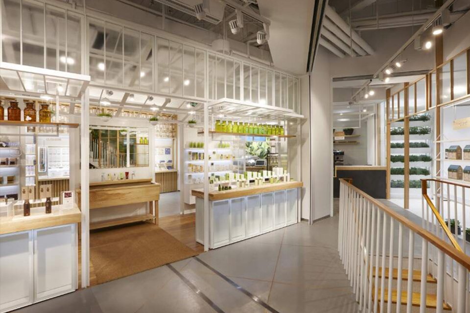 Innisfree Flagship Store Open in Shanghai HongYi Plaza 이니스프리 상해 홍이 플라자 플래그십 스토어 오픈 image3-93