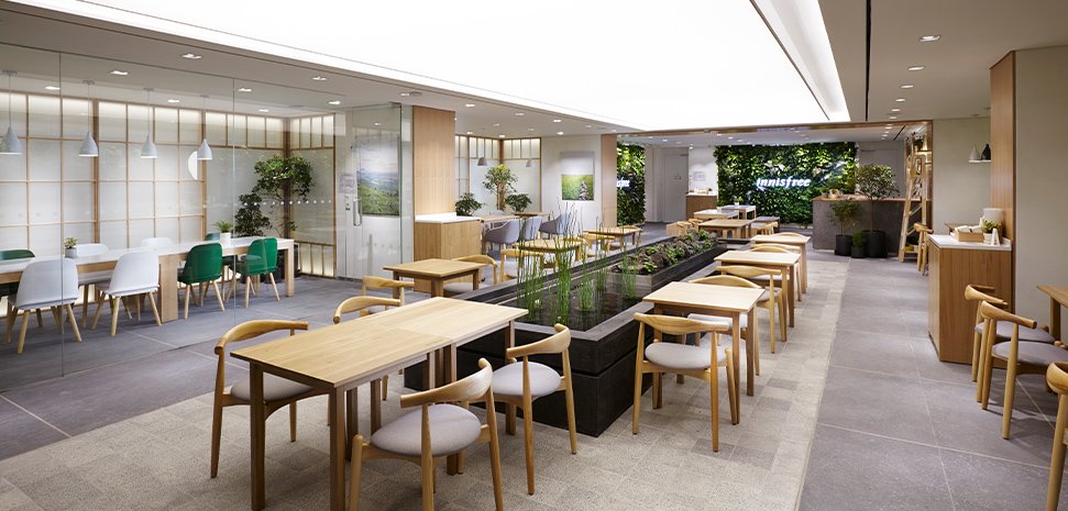 Innisfree Flagship Store Open in Myeongdong 이니스프리 명동 플래그십 스토어 1-12-1