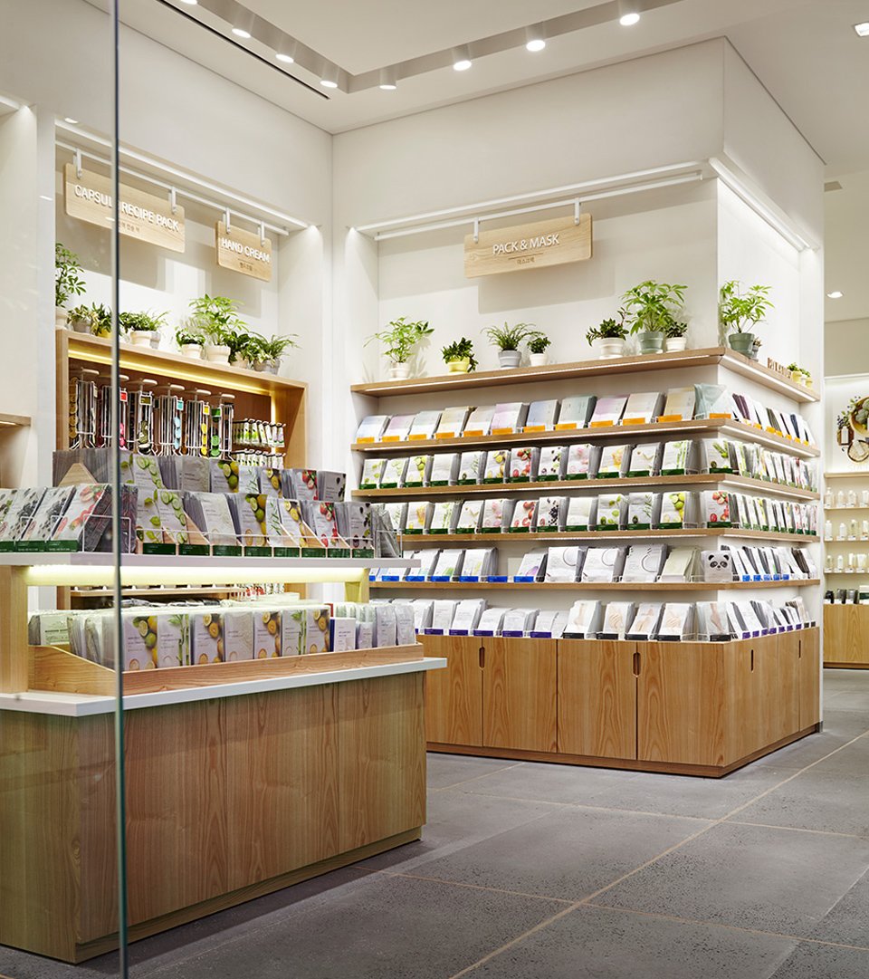 Innisfree Flagship Store Open in Myeongdong 이니스프리 명동 플래그십 스토어 1-15-1