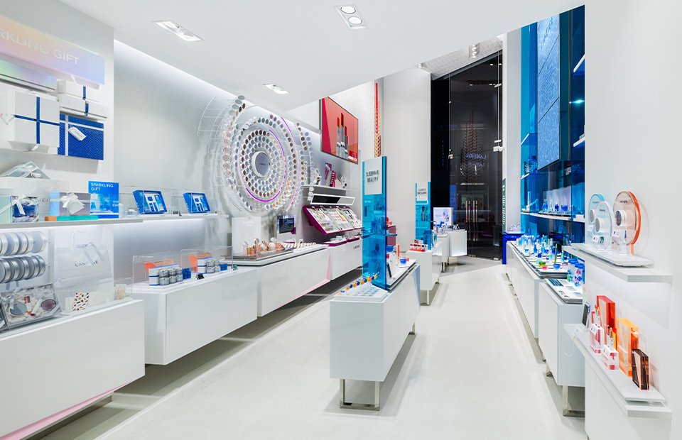 LANEIGE Flagship Store Open in Myeongdong 라네즈 명동 플래그십 스토어 오픈 image3-110