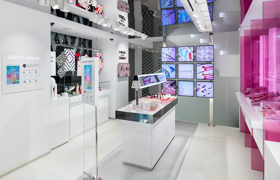LANEIGE Flagship Store Open in Myeongdong 라네즈 명동 플래그십 스토어 오픈 image8-39