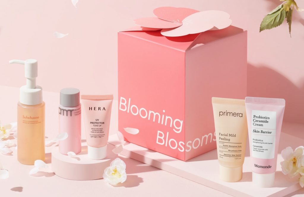 AMORE MALL Cherry Blossom Edition Package Design's work list thumbnail