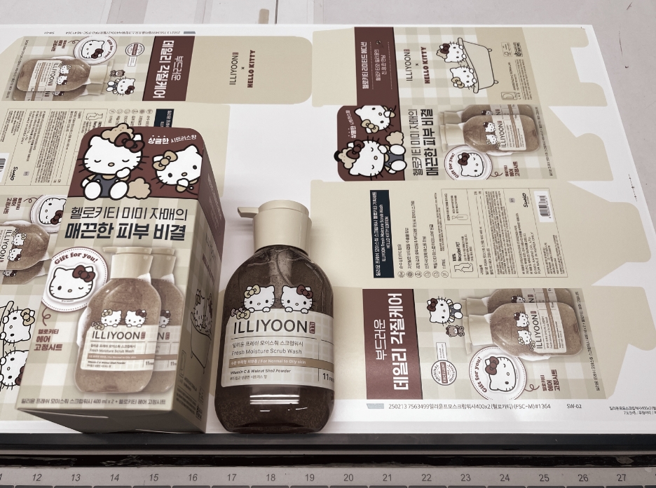 2025 ILLIYOON X Hello Kitty Collaboration 일리윤 X 헬로키티 콜라보레이션 25_16_14_da3_02_r3