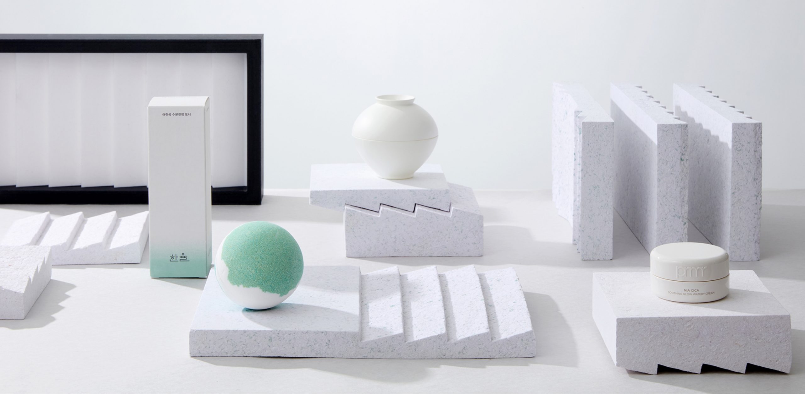 Re:Shaped #3. Modular Pulp Organizer | Expanding the Possibility of Reuse through Modular Forms of Upcycled Paper Waste 순환의 구조, 정리의 조형 지속적인 쓰임의 가치를 담은 업사이클링 프로젝트 Re:Shaped #3 25_14_08-scaled