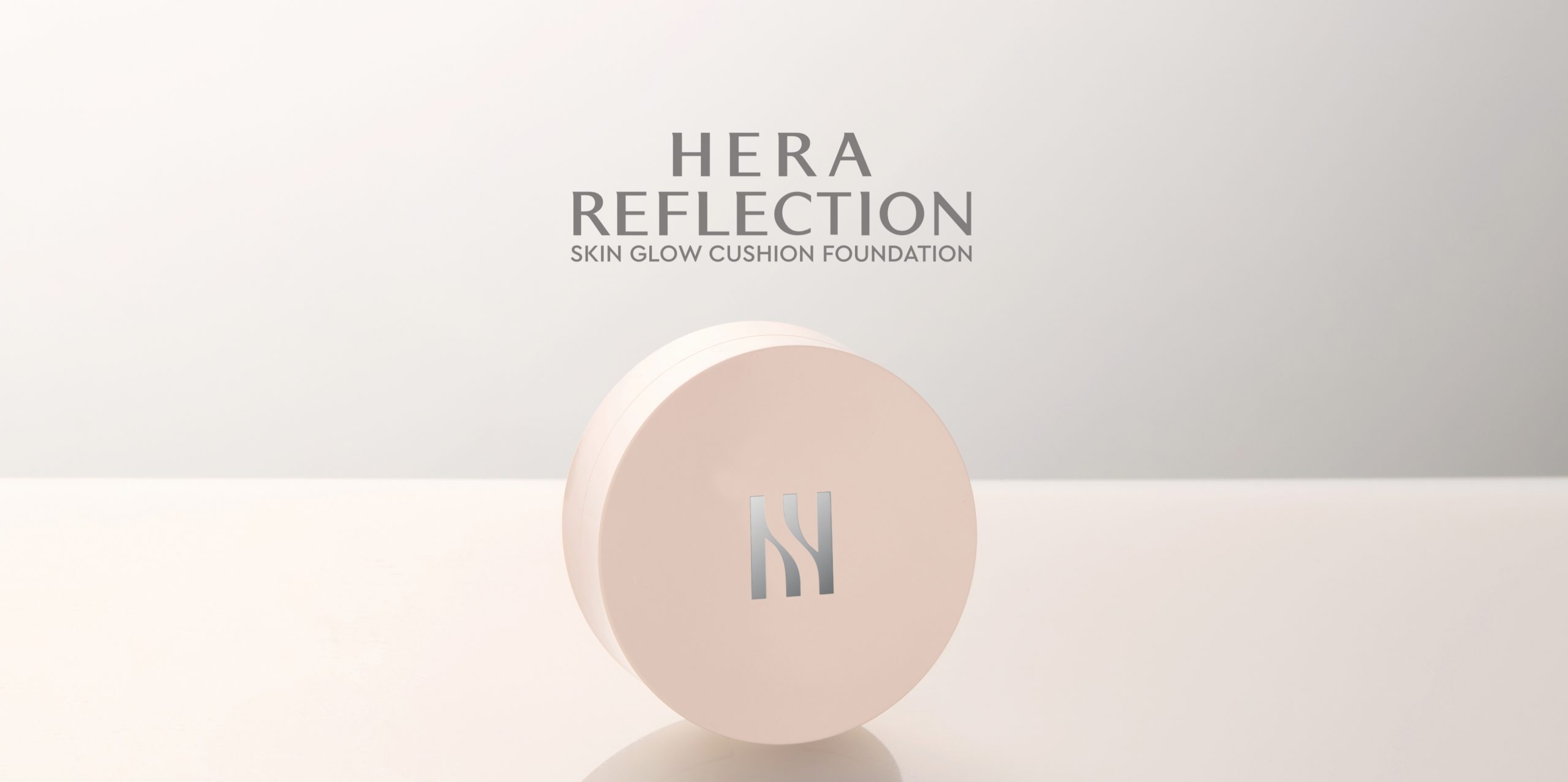 Top index image for New HERA Reflection Skin Glow Cushion Foundation