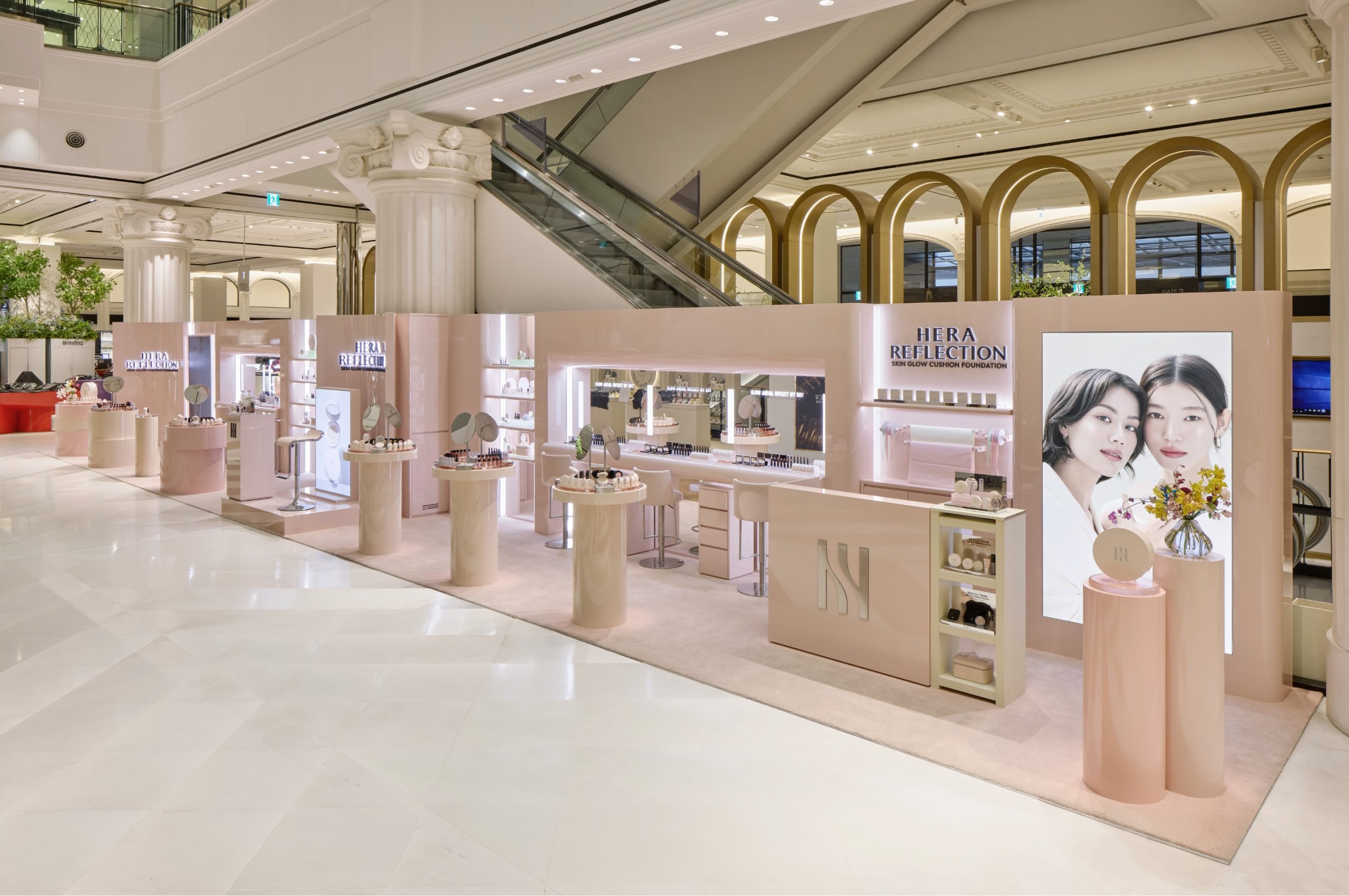 HERA Reflection Skin Glow Cushion Foundation Pop-up Store 헤라 리플렉션 스킨 글로우 쿠션 파운데이션 팝업 스토어 25_29_00_sld_02