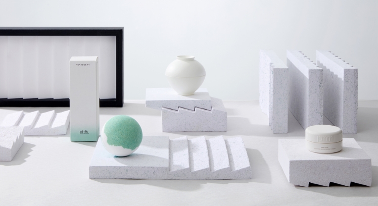 Re:Shaped #3. Modular Pulp Organizer | Expanding the Possibility of Reuse through Modular Forms of Upcycled Paper Waste 순환의 구조, 정리의 조형 지속적인 쓰임의 가치를 담은 업사이클링 프로젝트 Re:Shaped #3 mob_25_14_08