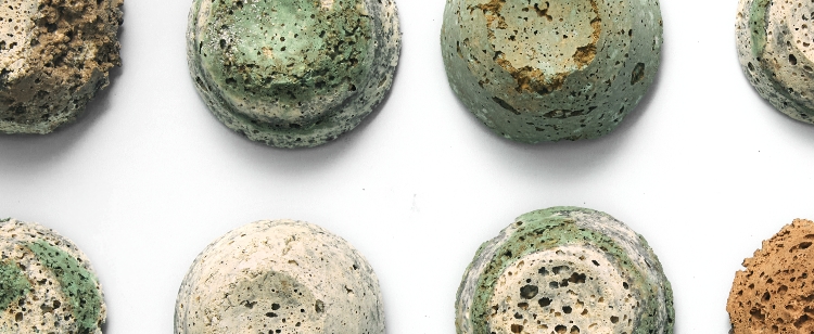 A stone object made from upcycled Osulloc green tea leaves 오설록 폐녹차를 활용한 스톤 오브제 mob_25_22_15
