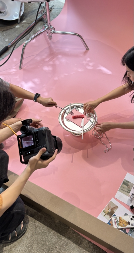 Amore Seongsu MAKEUP&LIFE BLENDING  2025 Autumn ‘All Things Glow’ 2025 가을 메이크업&라이프 블렌딩 ‘All Things Glow’ 25_50_00_grid_02