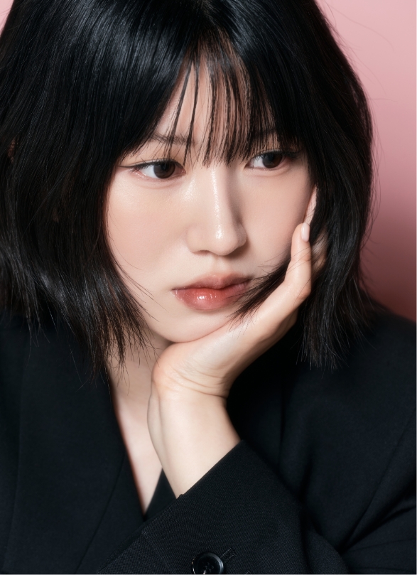 Amore Seongsu MAKEUP&LIFE BLENDING  2025 Autumn ‘All Things Glow’ 2025 가을 메이크업&라이프 블렌딩 ‘All Things Glow’ 25_50_04_da2_00_a