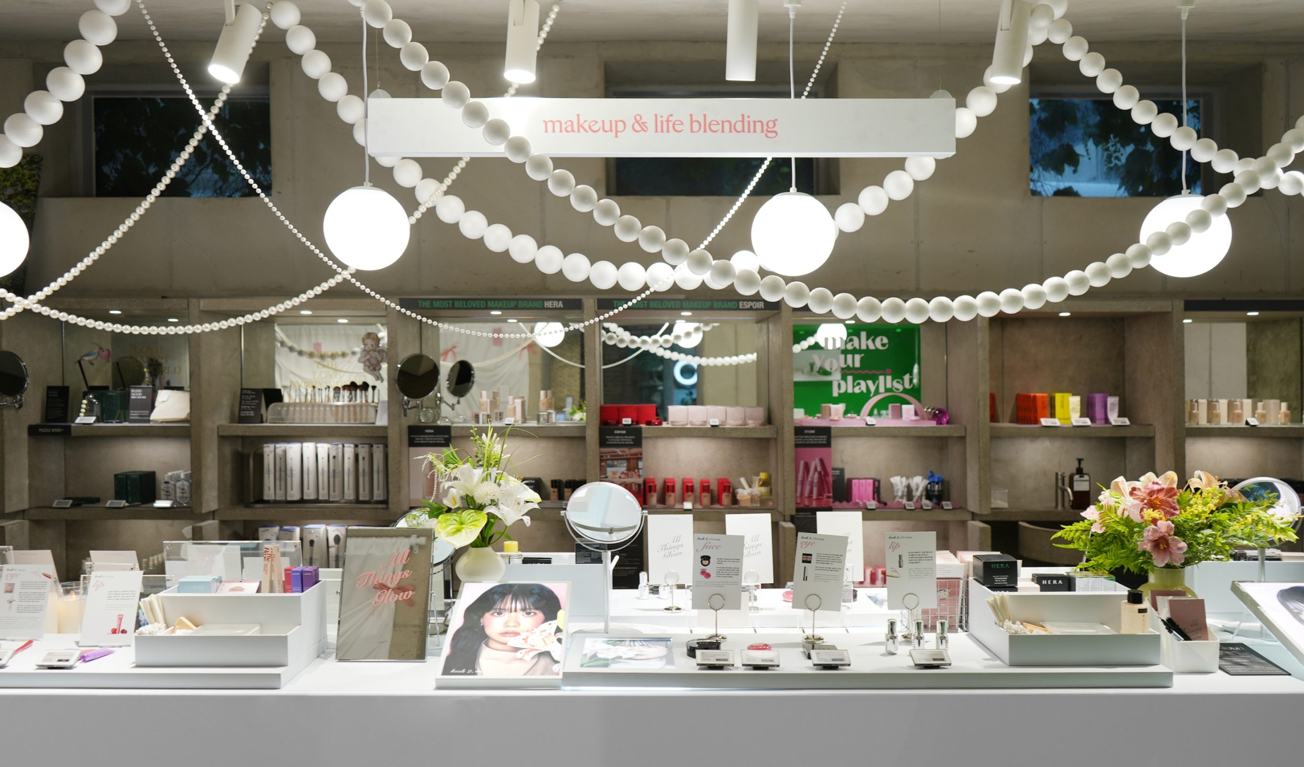 Amore Seongsu MAKEUP&LIFE BLENDING  2025 Autumn ‘All Things Glow’ 2025 가을 메이크업&라이프 블렌딩 ‘All Things Glow’ 25_50_05-scaled