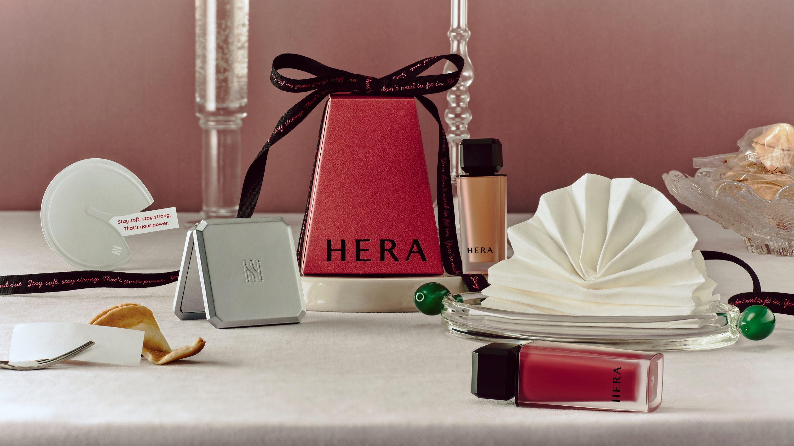 <span style="color:#ffffff">HERA KAKAOTALK GIFT F/W SENSUAL FORTUNE COOKIE PROMOTION</span>