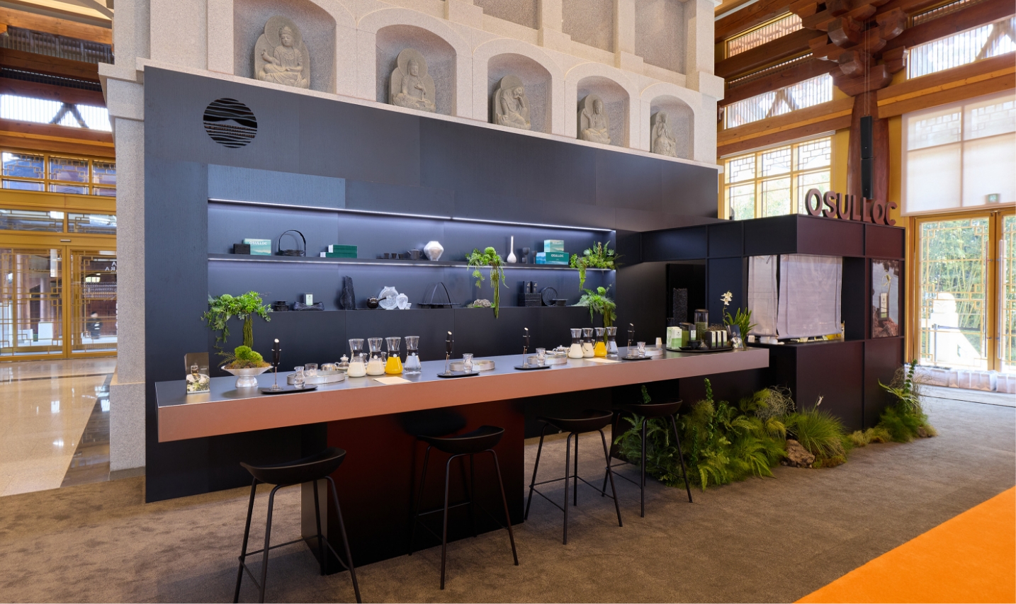 APEC CEO Summit: K-Beauty Pavilion by AMOREPACIFIC APEC CEO 서밋: 아모레퍼시픽 K-뷰티 파빌리온 25_56_17