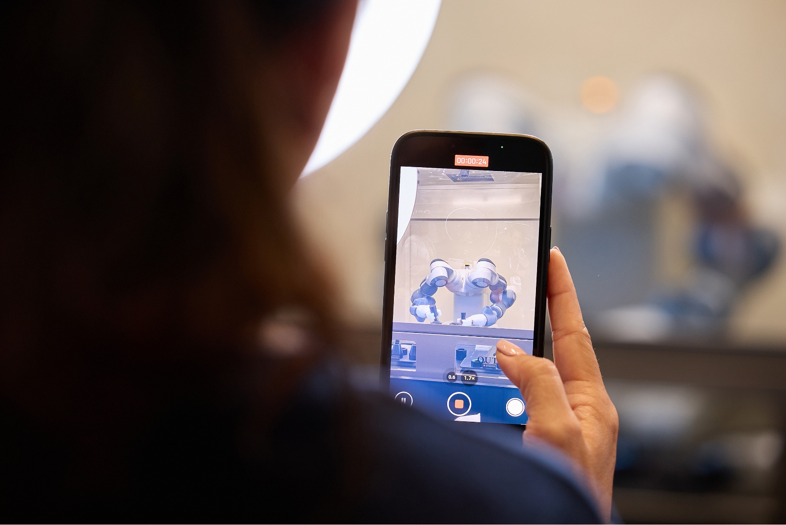 APEC CEO Summit: K-Beauty Pavilion by AMOREPACIFIC APEC CEO 서밋: 아모레퍼시픽 K-뷰티 파빌리온 25_56_27_sld_00