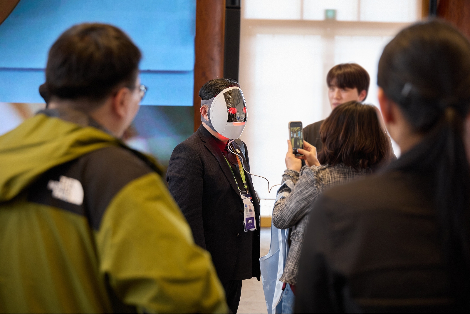 APEC CEO Summit: K-Beauty Pavilion by AMOREPACIFIC APEC CEO 서밋: 아모레퍼시픽 K-뷰티 파빌리온 25_56_27_sld_03