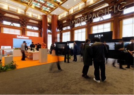 APEC CEO Summit: K-Beauty Pavilion by AMOREPACIFIC APEC CEO 서밋: 아모레퍼시픽 K-뷰티 파빌리온 mob_25_56_26