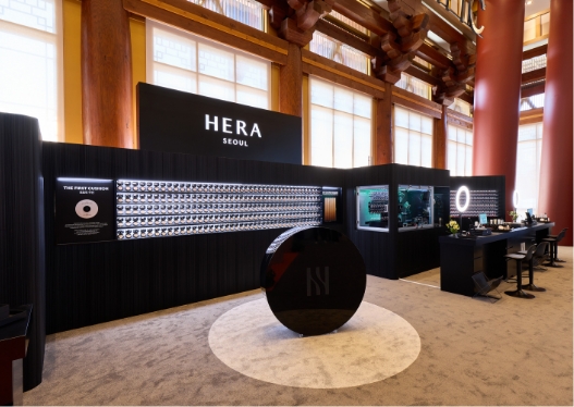 APEC CEO Summit: K-Beauty Pavilion by AMOREPACIFIC APEC CEO 서밋: 아모레퍼시픽 K-뷰티 파빌리온 mob_25_56_08