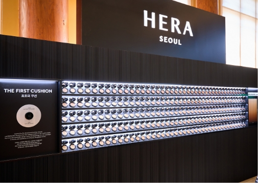 APEC CEO Summit: K-Beauty Pavilion by AMOREPACIFIC APEC CEO 서밋: 아모레퍼시픽 K-뷰티 파빌리온 mob_25_56_09