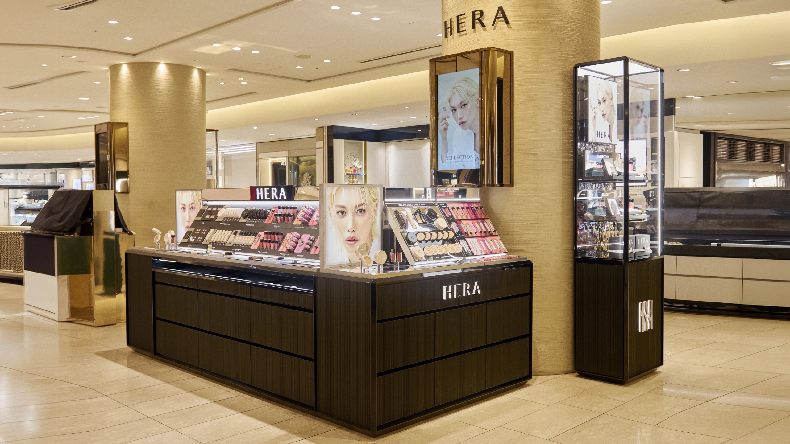 <span style="color:#ffffff">HERA Opens at Tokyo Mitsukoshi Ginza Department Store</span>