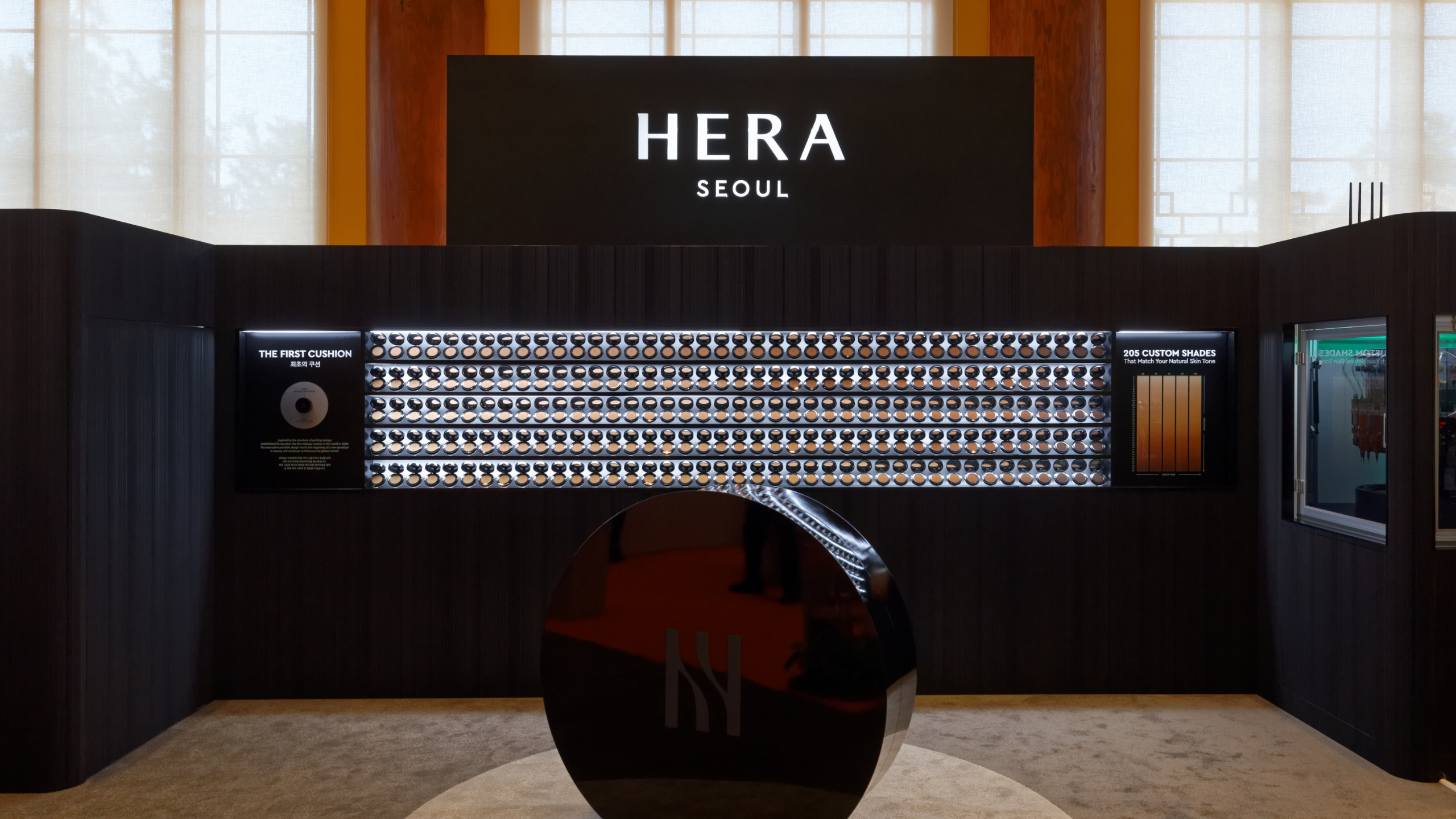 <span style="color:#ffffff">HERA Custom Match Service at APEC CEO Summit 2025</span>