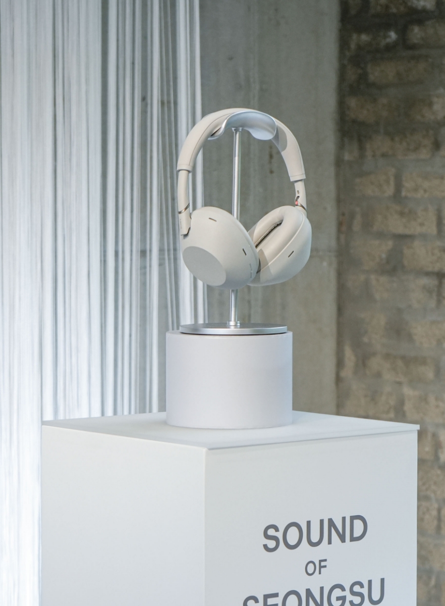 SOUND OF SEONGSU 아모레성수 몰입형 체험 사운드 팝업스토어 with SONY & 힐링타임즈 25_82_01_da2_00