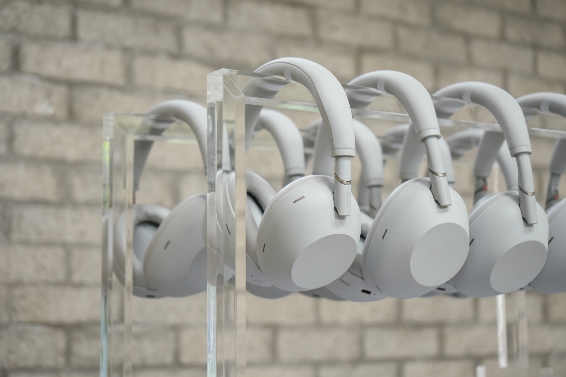 SOUND OF SEONGSU 아모레성수 몰입형 체험 사운드 팝업스토어 with SONY & 힐링타임즈 25_82_02_sld_01