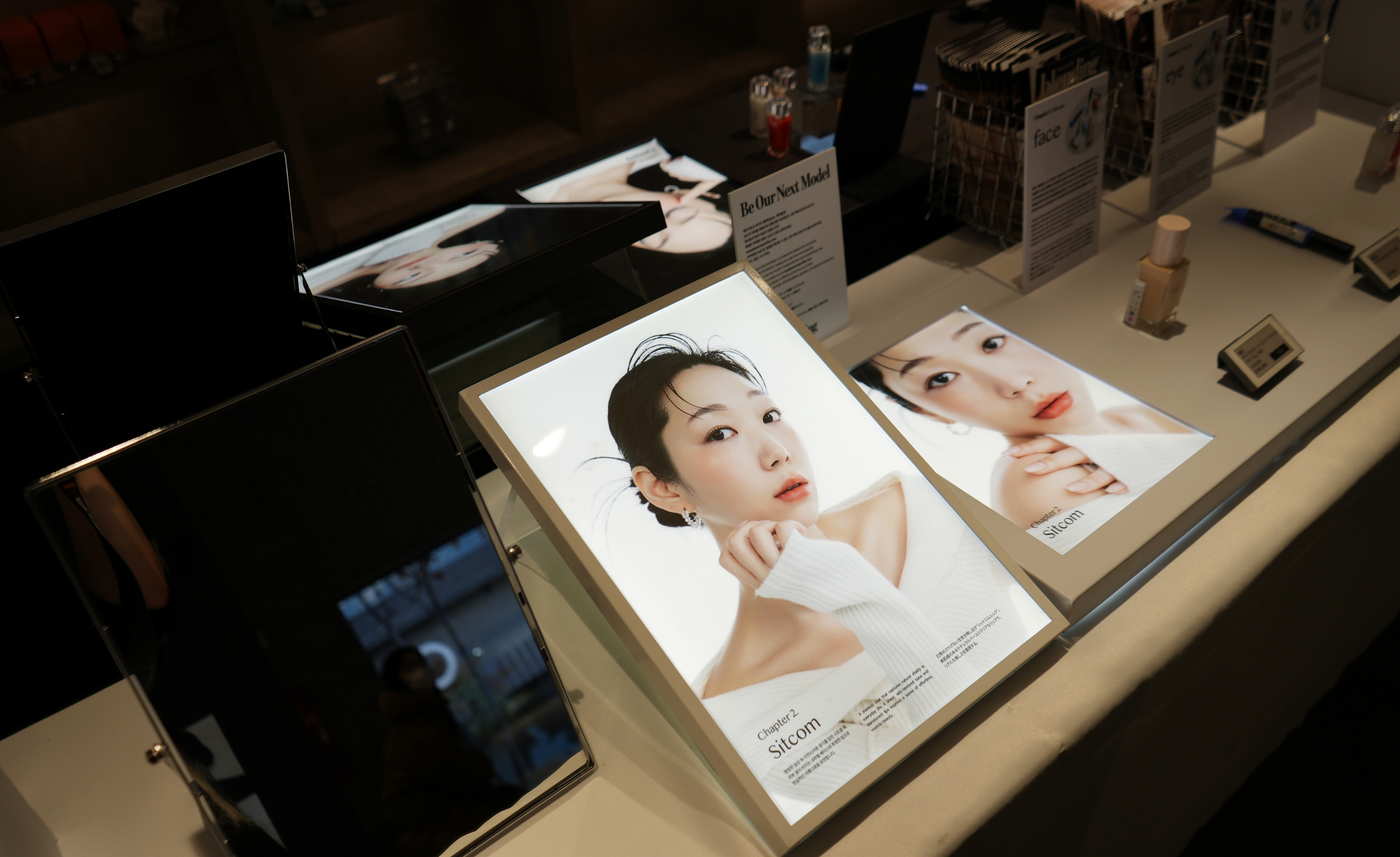 Amore Seongsu MAKEUP&LIFE BLENDING  Vol. 22 ‘The Unexpected Drama’ 메이크업&라이프 블렌딩 Vol.22 ‘The Unexpected Drama’ 26_10_11_sld_01