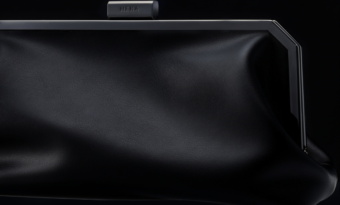 HERA × MARKGONG : ROAD TRIP 헤라 × 마크공 : 로드 트립, 도시의 틀을 깨고 자유를 입다. 26_12_00