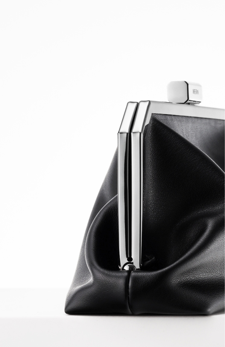 HERA × MARKGONG : ROAD TRIP 헤라 × 마크공 : 로드 트립, 도시의 틀을 깨고 자유를 입다. 26_12_01_da3_00