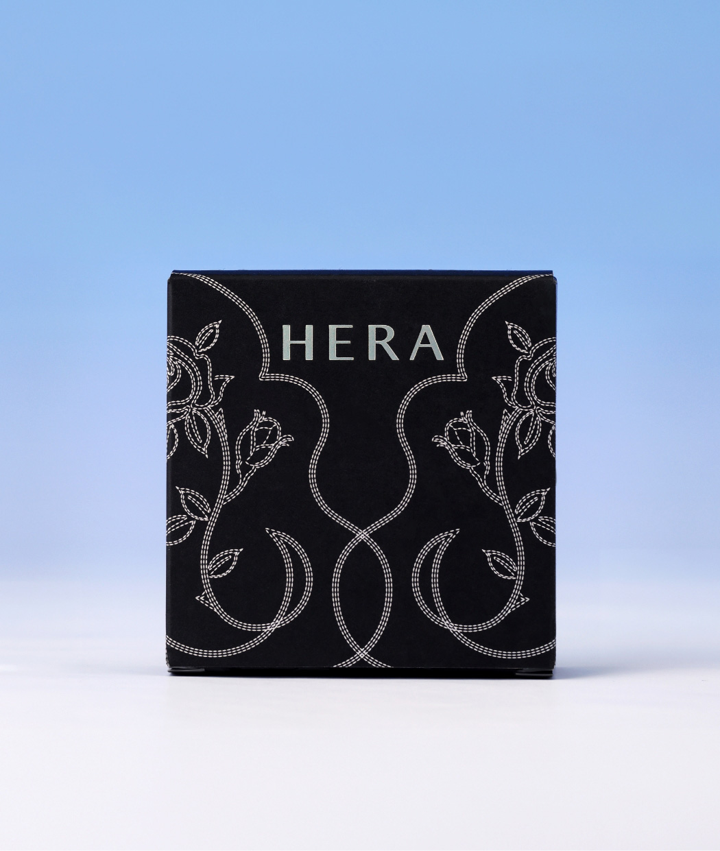 HERA × MARKGONG : ROAD TRIP 헤라 × 마크공 : 로드 트립, 도시의 틀을 깨고 자유를 입다. 26_12_09_da2_00