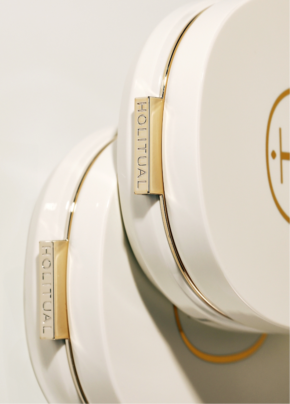 HOLITUAL Enriched Radiance Cushion 홀리추얼 인리치드 래디언스 쿠션 26_27_03_da3_01 center