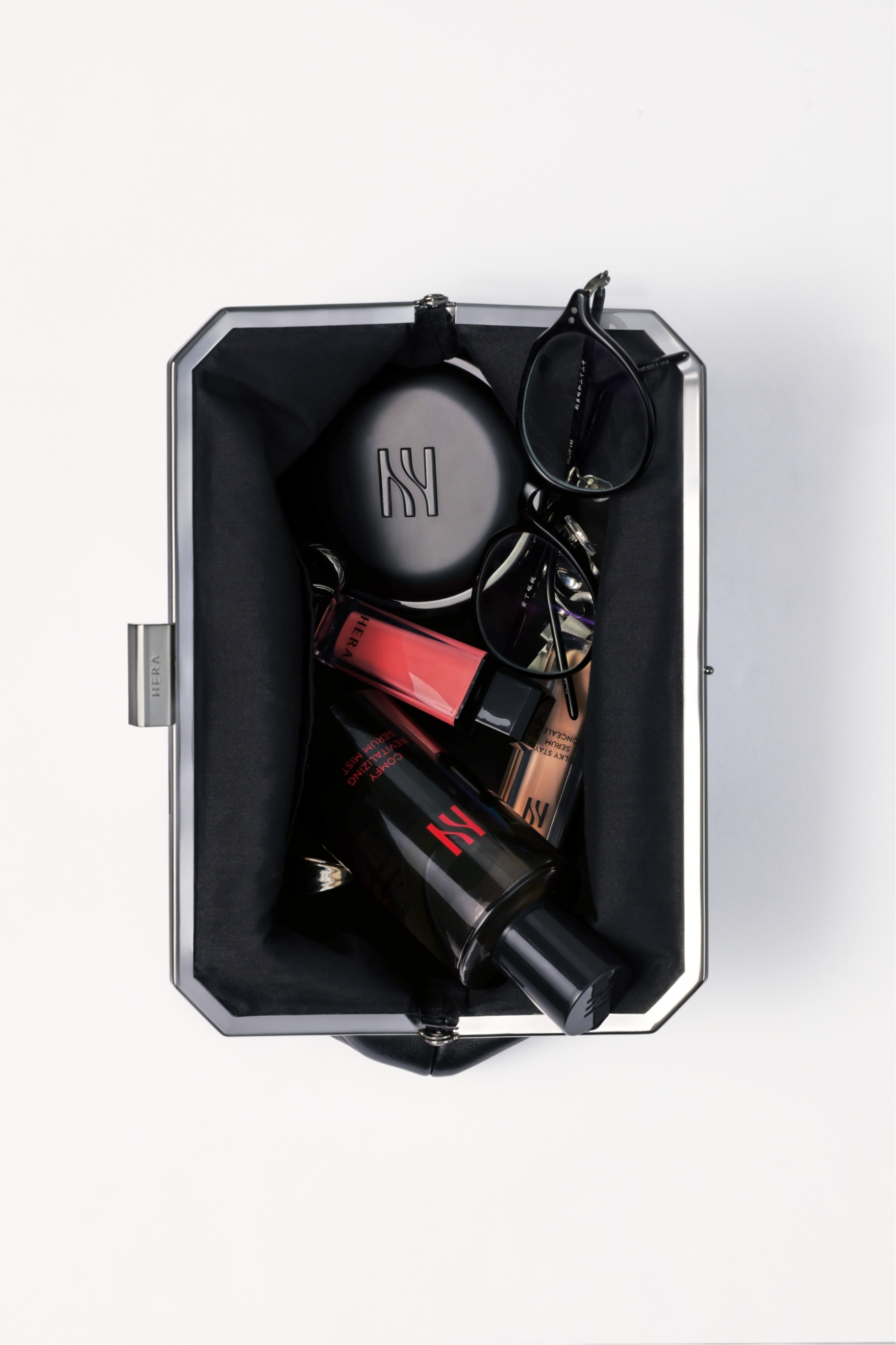 HERA BLACK CUSHION MESH POWDER 헤라 블랙쿠션 메쉬 파우더 26_44_07