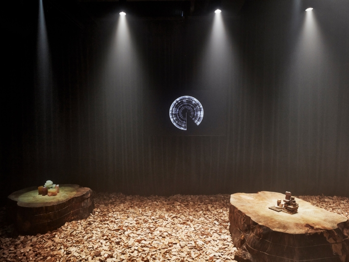 AVANT-GARTE, AN EXQUISITE SENSE OF SCENT, CONTINUITY Longtake, 향과 지속성에 관한 예민한 감각 展